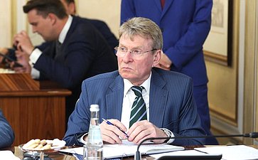 Встреча Председателя Совета Федерации Валентины Матвиенко с Председателем Консультативного совета Национального собрания Королевства Бахрейн Али Бен Салехом Ас-Салехом