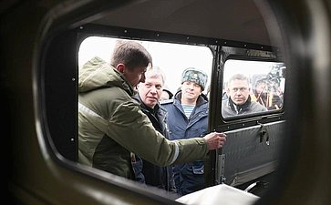 Соревнования по автокроссу в селе Арское прошли при участии сенатора Айрата Гибатдинова и главы региона Алексея Русских