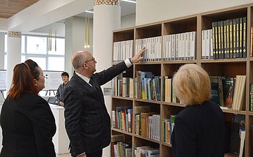Олег Цепкин посетил модернизированную библиотеку им. Ш. Бабича в Челябинске