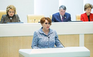 Е. Перминова 385-е заседание Совета Федерации