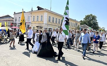 Сенаторы РФ приняли участие в открытии шахматного фестиваля в городе Данилове