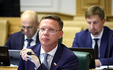 Виталий Назаренко