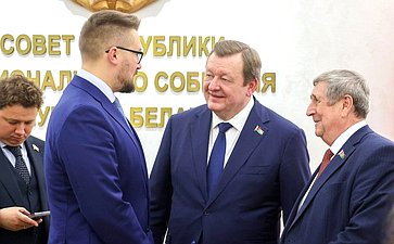 Встреча сенаторов с Председателем Совета Республики Национального собрания Беларуси Натальей Кочановой (фото: Пресс-служба Совета Республики Национального собрания Беларуси)