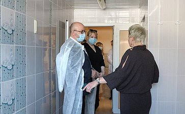 Олег Цепкин проверил условия проживания и оказания медицинской помощи пациентам, проживающим в региональном психоневрологическом интернате