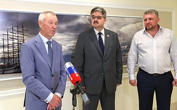 Открытие в Совете Федерации выставки творческих работ президента Международного союза художников-анималистов Сергея Ильинского-Акулова