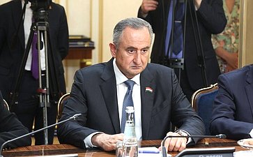 Валентина Матвиенко обсудила с Председателем Маджлиси милли Маджлиси Оли Республики Таджикистан Рустами Эмомали
