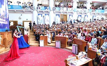 Пленарное заседание IV Евразийского женского форума «Женщины за укрепление доверия и глобальное сотрудничество»