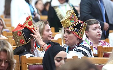 Пленарное заседание IV Евразийского женского форума «Женщины за укрепление доверия и глобальное сотрудничество»