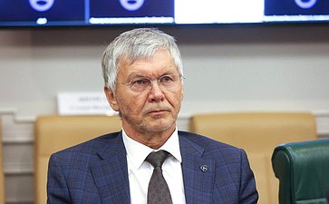 Круглый стол на тему «Пути решения ключевых стратегических задач по производству высоколокализованной конкурентоспособной продукции автомобильной отрасли»