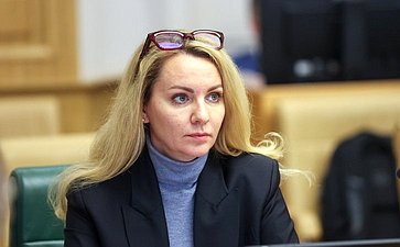 Круглый стол на тему «Интеллектуальная собственность в материальном выражении: мода, промышленный дизайн, архитектура»