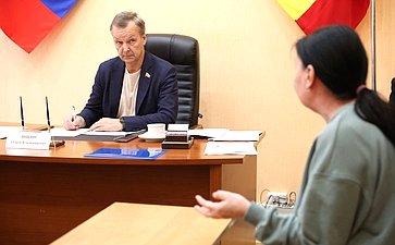 Андрей Яцкин провел прием граждан в Ростове-на-Дону
