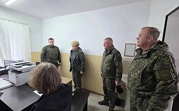 Ольга Бас в ходе поездки в регион посетила ряд военных комиссариатов Луганской Народной Республики