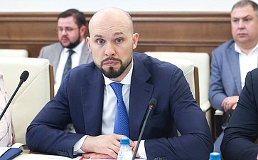 Совещание Комитета СФ по аграрно-продовольственной политике и природопользованию «Кадровое обеспечение в АПК с применением цифровых технологий, робототехники и технологий искусственного интеллекта»