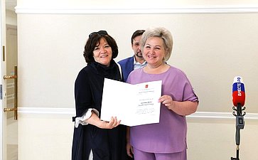 Презентация выставки работ наставников победителей Всероссийского художественного конкурса «Жизнь деленная на граммы»