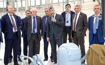 В рамках выездного заседания Комитета СФ по обороне и безопасности сенаторы посетили ряд социально значимых предприятий Свердловской области