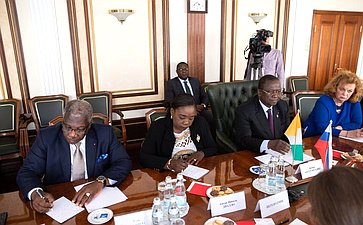Встреча И. Умаханова с главой Сената Кот-д’Ивуара