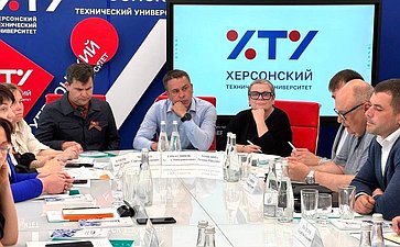 Айрат Гибатдинов обсудил интеграцию образовательной системы Херсонской области в правовое поле Российской Федерации