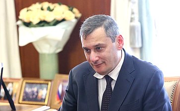 Валентина Матвиенко встретилась с врио губернатора Курской области Александром Хинштейном