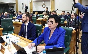 Парламентские слушания на тему «Вопросы повышения эффективности управления многоквартирными домами: основные подходы и предложения»