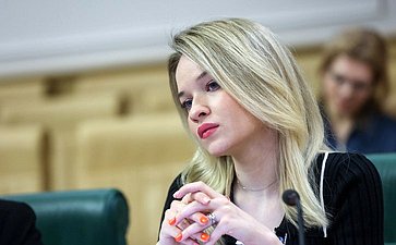 Круглый стол на тему «Интеллектуальная собственность в материальном выражении: мода, промышленный дизайн, архитектура»