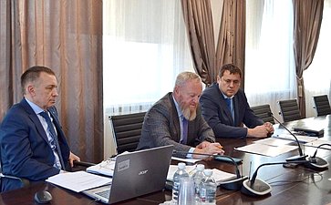 Андрей Базилевский в ходе работы в регионе провел встречу с генеральным директором компании «Газпром газораспределение Дальний Восток» Георгием Шперлингом