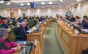 Парламентские слушания в СФ на тему «Место и роль отраслевых учреждений высшего профессионального образования в современной системе образования России»