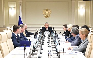 Круглый стол на тему «Санитарная авиация на территориях Дальнего Востока и Арктики: нормативное регулирование деятельности, состояние и проблемы»