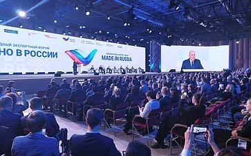 Заместитель Председателя Совета Федерации Николай Журавлёв принял участие работе XIII Международного форума «Сделано в России»