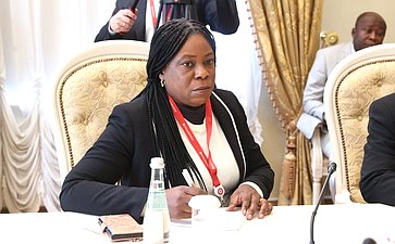 Беседа спикера СФ Валентины Матвиенко с Председателем Парламента Республики Гана состоялась «на полях» Невского международного экологического конгресса в Санкт-Петербурге
