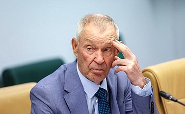 Совещание Комитета Совета Федерации по социальной политике совместно с Комитетом Совета Федерации по экономической политике