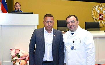 Айрат Гибатдинов поздравил с Днем Медицинского работника