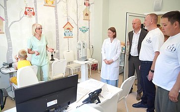 Сенаторы посетили Детский городской Консультативно-диагностический центр