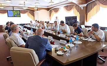 Законодатели провели встречу с губернатором Владимирской области Александром Авдеевым