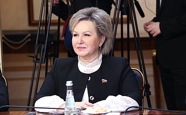 Елена Писарева