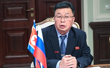 Встреча первого заместителя председателя Комитета СФ по международным делам Владимира Джабарова с руководителем группы содействия развитию корейско-российской дружбы в Верховном народном собрании КНДР Ли Чхолем
