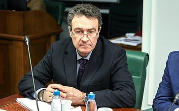 Совещание Комитета СФ по аграрно-продовольственной политике и природопользованию «Мониторинг реализации законодательства Российской Федерации в части поддержки сбыта фермерской продукции»