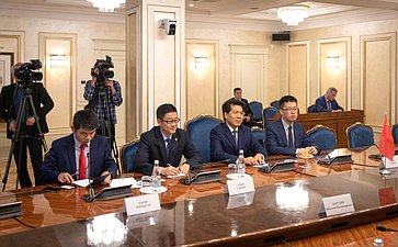 Встреча Валентины Матвиенко с Чрезвычайным и Полномочным Послом КНР в РФ Ли Хуэем