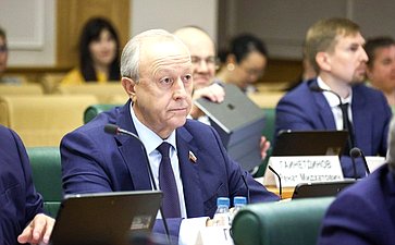 Валерий Радаев