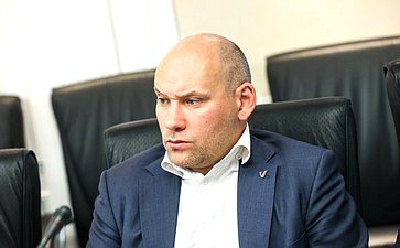 Совещание Комитета СФ по аграрно-продовольственной политике и природопользованию «Проблемы и перспективы развития автоматизированной торговли в Российской Федерации – качество воды в розлив»