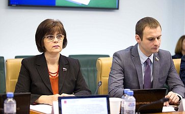 Елена Попова и Сергей Леонов