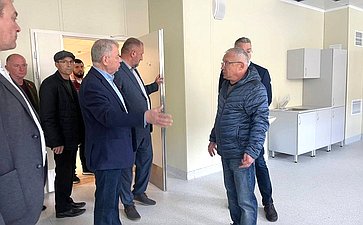 Анатолий Артамонов проверил ход строительства социальных объектов в Кисловодске