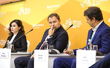 Сессия «Новые решения бизнеса и государства для развития в эпоху дефицита кадров и капитала». X Восточный экономический форум