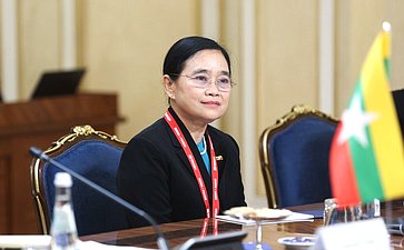 Валентина Матвиенко провела встречу с супругой Председателя Государственного административного совета, Премьер-министра Республики Союз Мьянма Чжу Чжу Хла