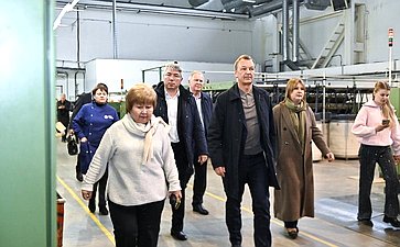 Сенаторы посетили Байкальский текстильный комбинат и ряд производителей продукции из шерсти