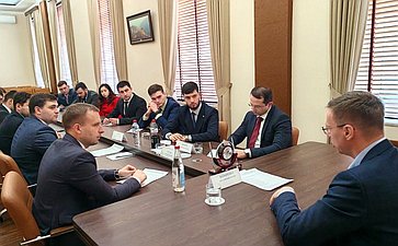 Виталий Назаренко встретился с представителями молодежного парламента Северной Осетии