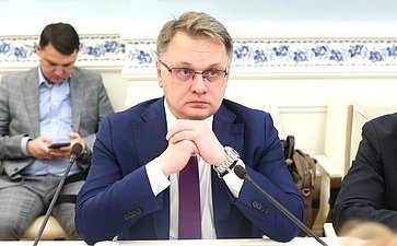 Круглый стол Комитета Совета Федерации по конституционному законодательству и государственному строительству «Адвокатура как платформа для профессионализации судебного представительства»