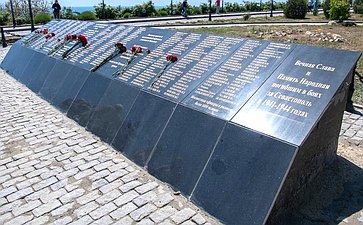 Екатерина Алтабаева стала одним из инициаторов создания нового мемориала «Братская могила воинов-участников второй обороны Севастополя на мысе Фиолент»