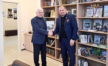 Сергей Мартынов провел встречу с руководителем регионального филиала фонда «Защитники Отечества»