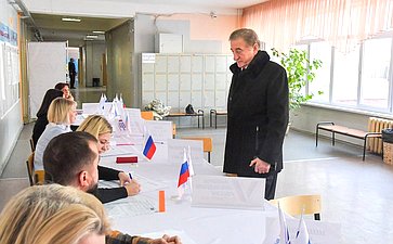 Сергей Лукин принял участие в голосовании на выборах Президента РФ