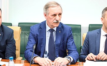 Круглый стол Комитета СФ по аграрно-продовольственной политике и природопользованию совместно с Комитетом СФ по экономической политике «Актуальные вопросы развития минерально-сырьевого комплекса Российской Федерации»